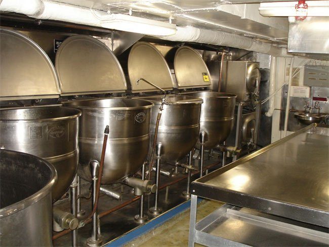Línea de marmitas de la cocina industrial de EGA México